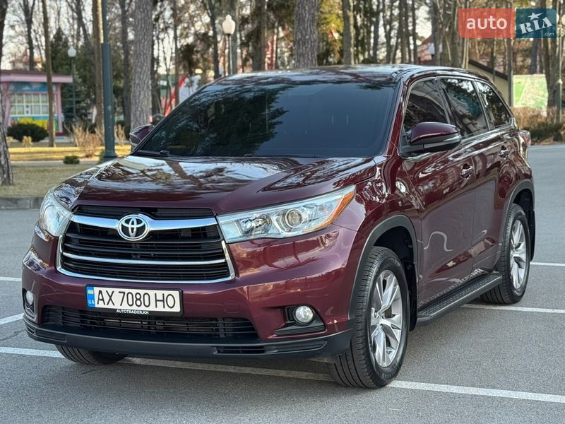 Позашляховик / Кросовер Toyota Highlander 2015 в Києві