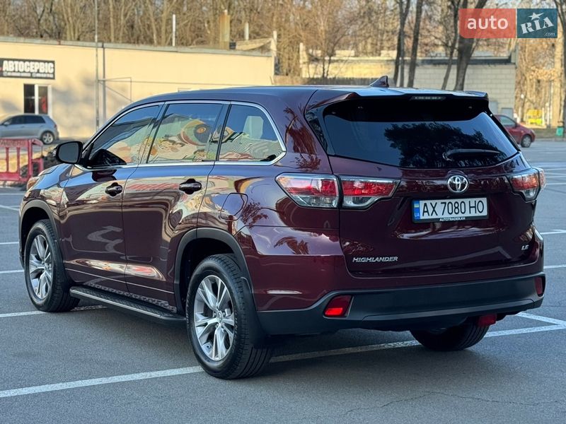 Позашляховик / Кросовер Toyota Highlander 2015 в Києві