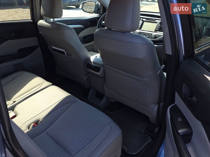 Позашляховик / Кросовер Toyota Highlander 2017 в Києві фото 9 Позашляховик / Кросовер Toyota Highlander 2017 в Києві