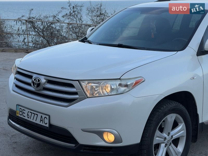 Позашляховик / Кросовер Toyota Highlander 2013 в Одесі