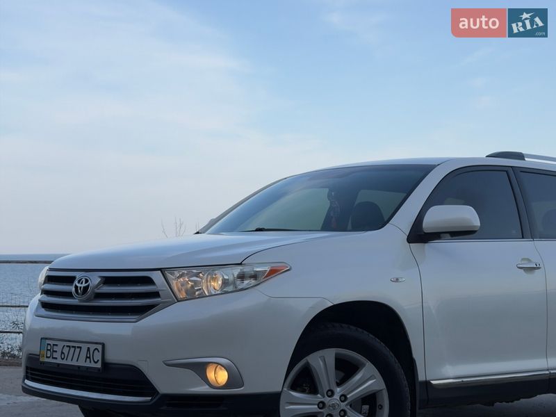 Позашляховик / Кросовер Toyota Highlander 2013 в Одесі