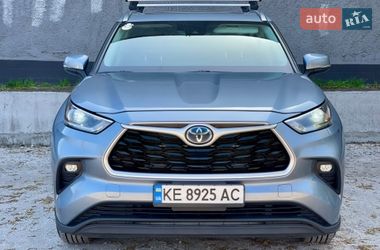 Позашляховик / Кросовер Toyota Highlander 2021 в Кам'янському