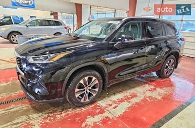 Внедорожник / Кроссовер Toyota Highlander 2021 в Киеве