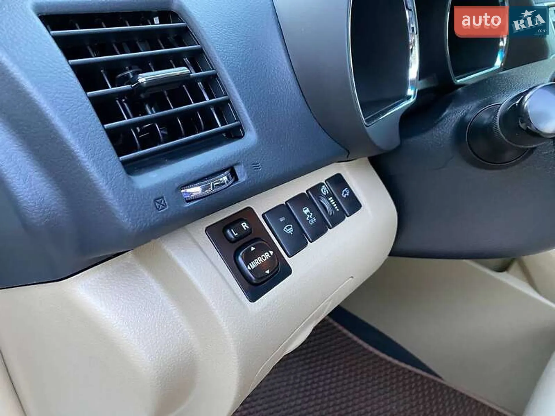 2013 Toyota Highlander - мініатюра 31