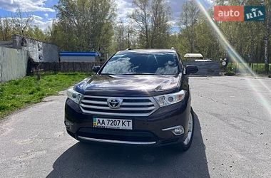 Позашляховик / Кросовер Toyota Highlander 2011 в Києві