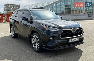 Позашляховик / Кросовер Toyota Highlander 2022 в Києві