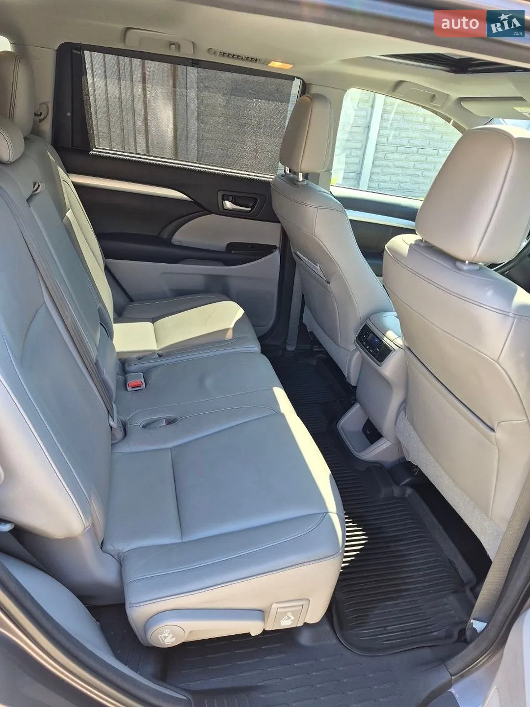 2017 Toyota Highlander - мініатюра 17