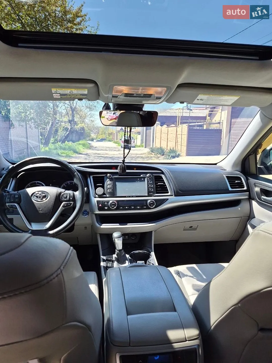 2017 Toyota Highlander - мініатюра 21