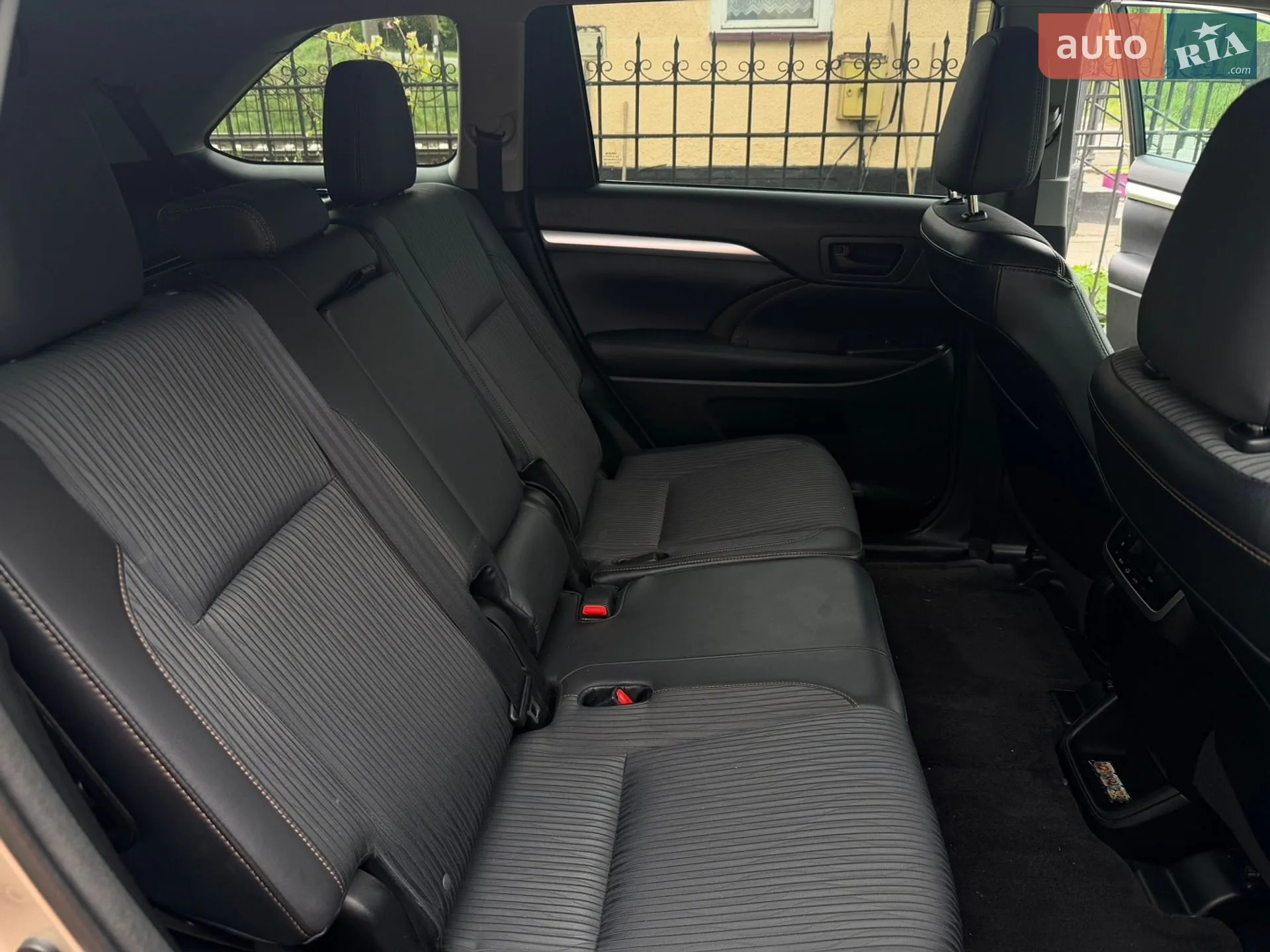 2015 Toyota Highlander - мініатюра 30