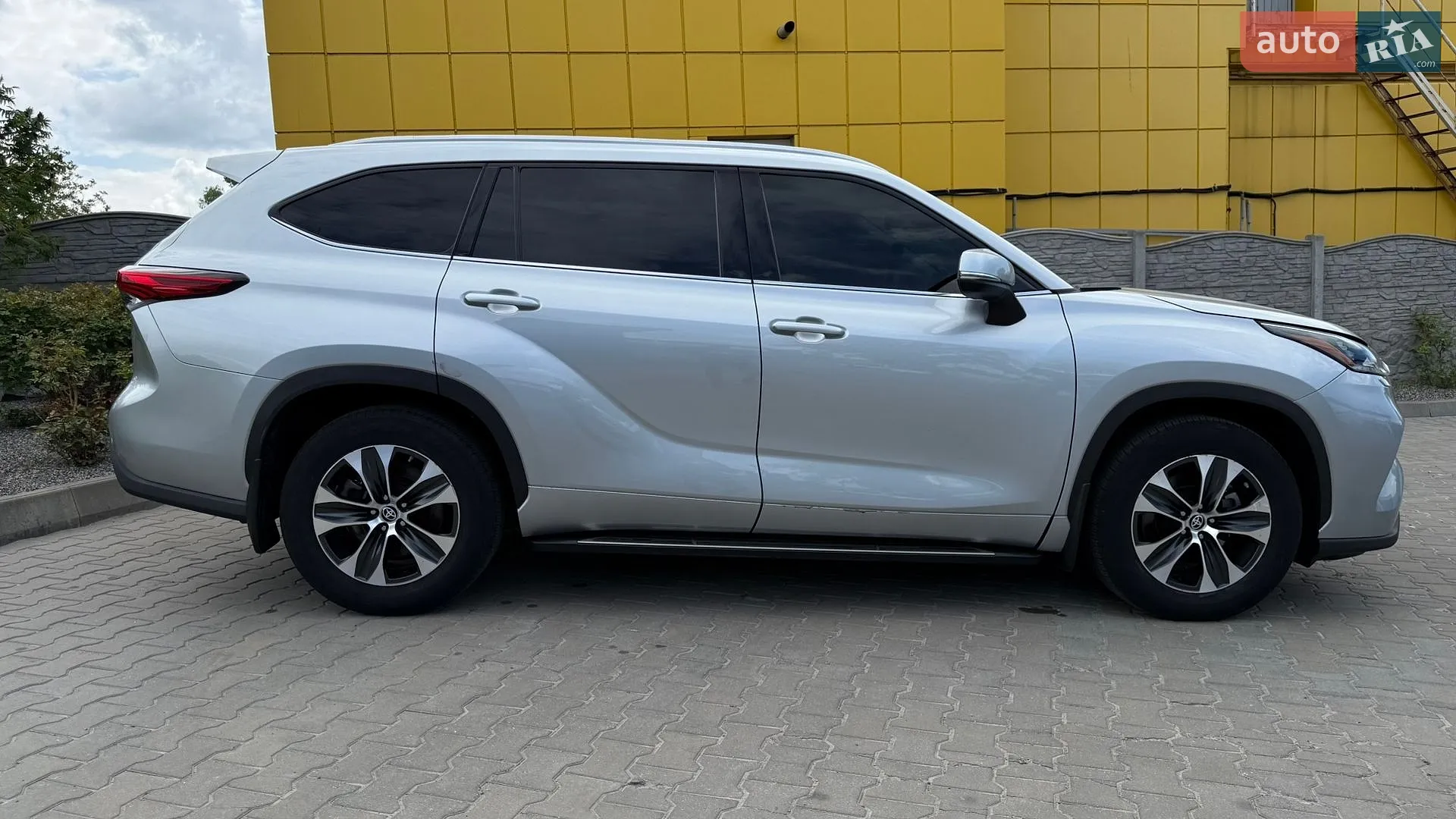 2020 Toyota Highlander - мініатюра 3