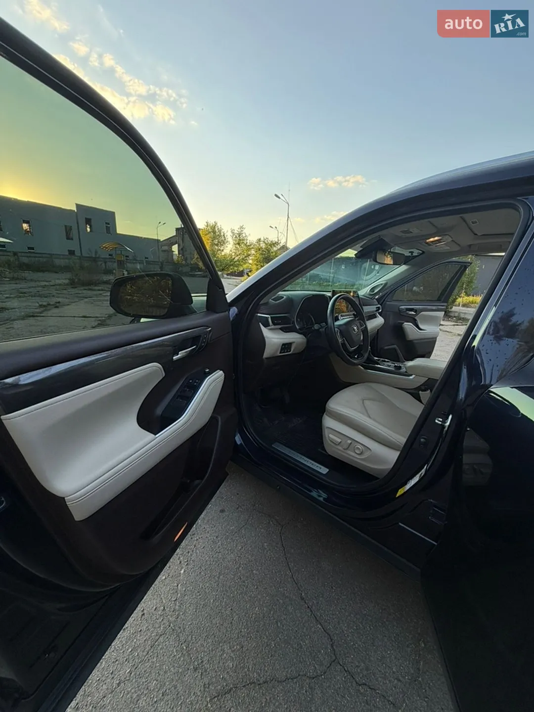 2021 Toyota Highlander - мініатюра 8