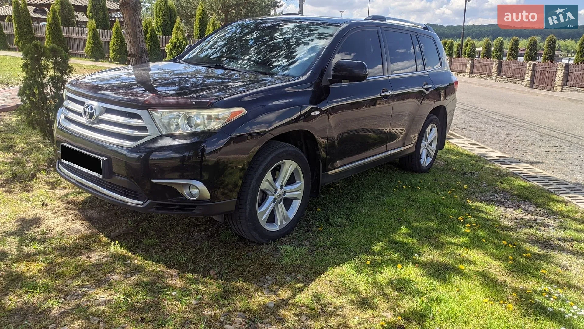 2011 Toyota Highlander - фото 1