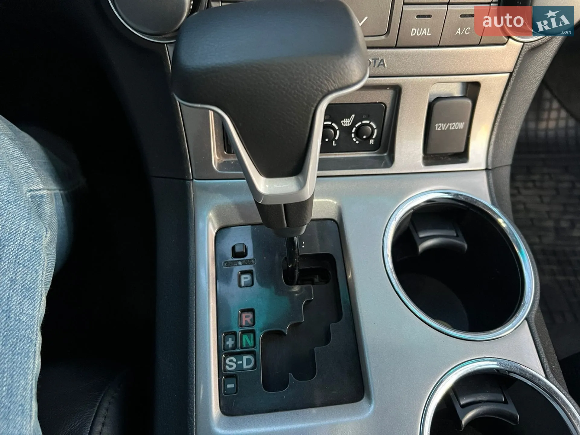 2011 Toyota Highlander - мініатюра 16