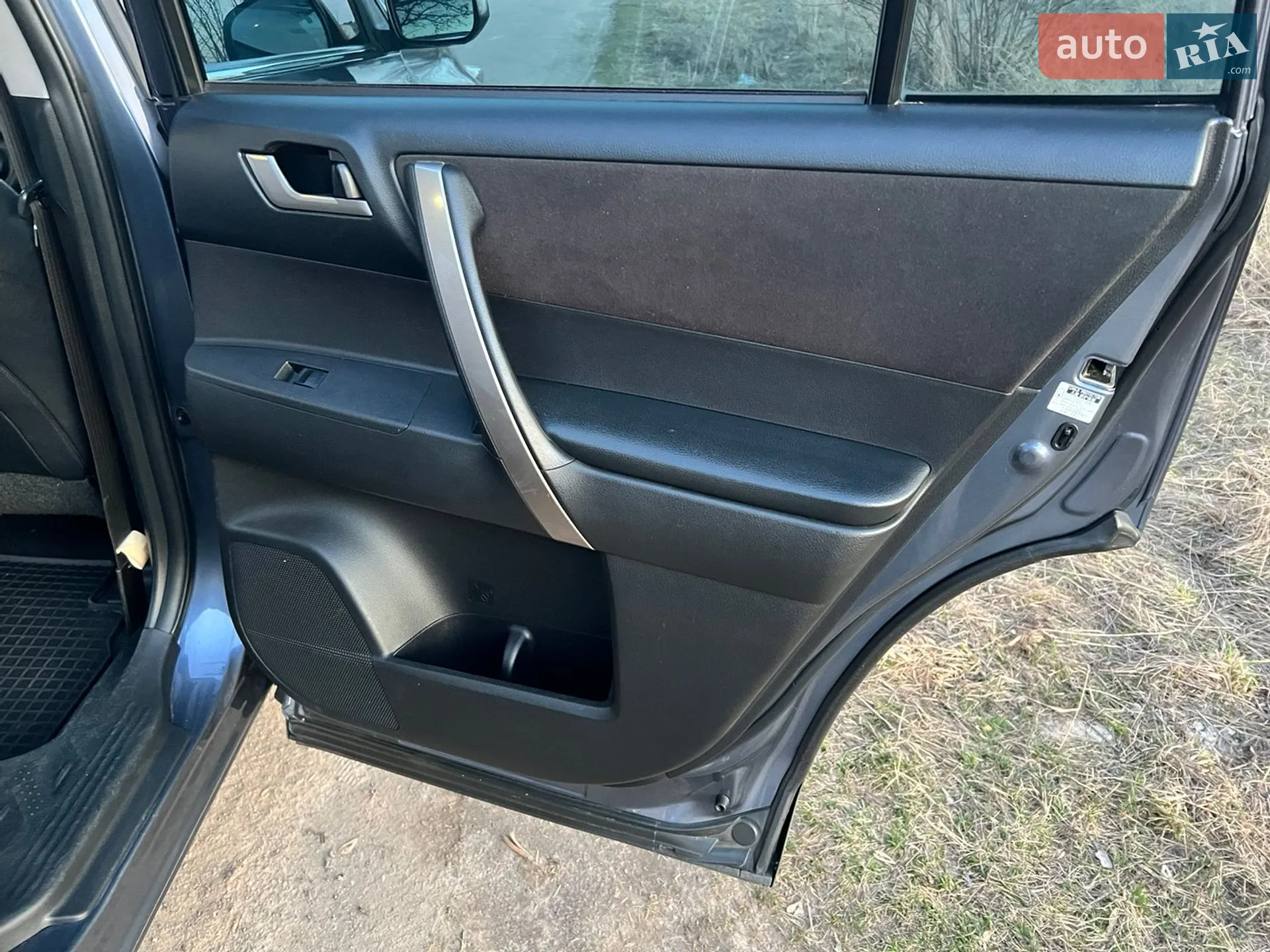 2011 Toyota Highlander - мініатюра 22