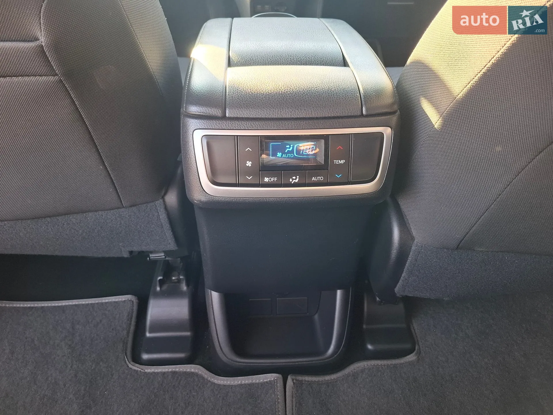 2017 Toyota Highlander - мініатюра 37