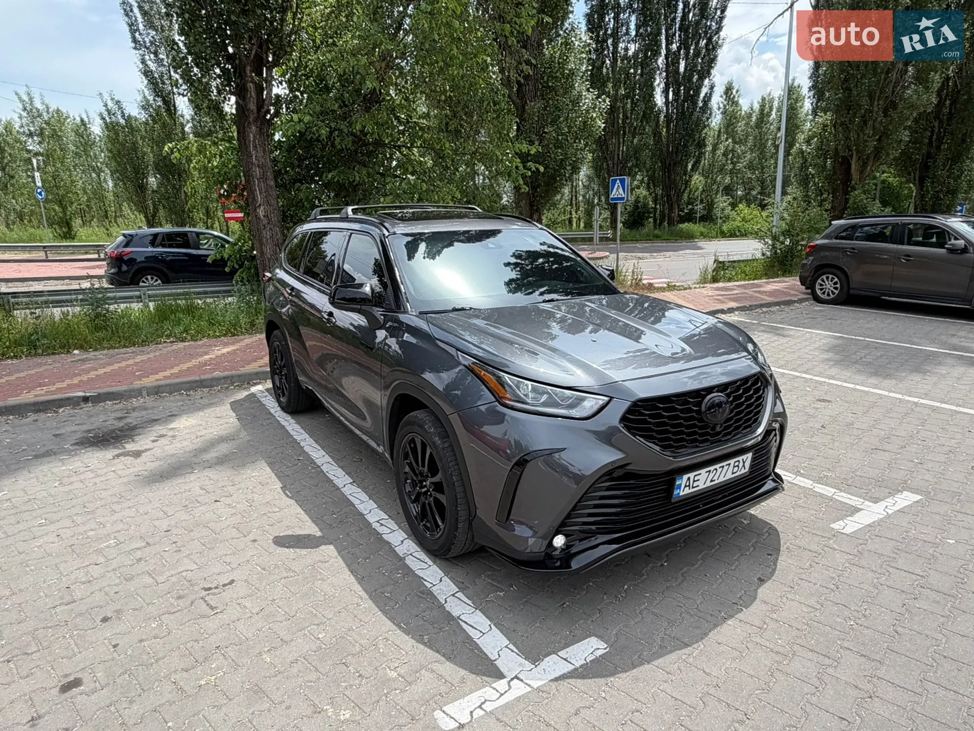 2020 Toyota Highlander - мініатюра 2