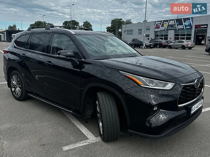 Toyota Highlander 2020 VIN 5TDLZ3BH10S036882 фото оголошення 3 з 59
