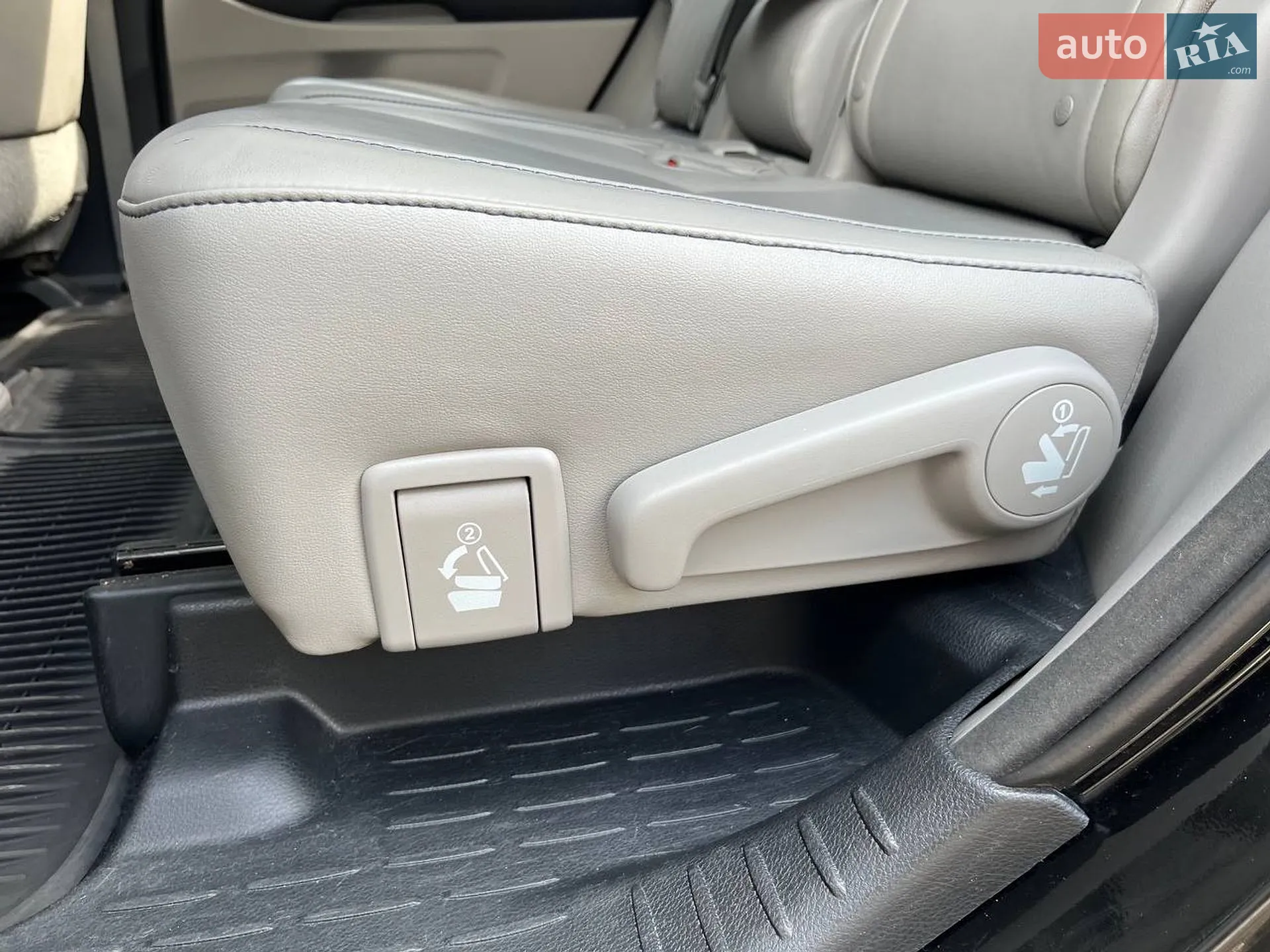 2016 Toyota Highlander - мініатюра 30