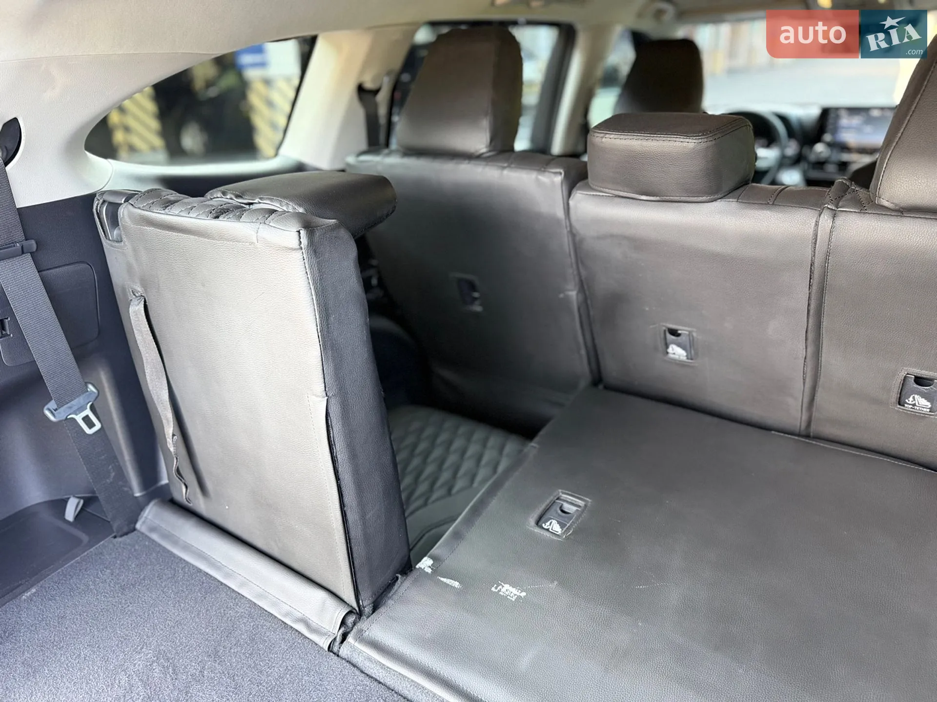 Toyota Highlander 2021 VIN 5TDBBRCH2MS036932 фото оголошення 41 з 42