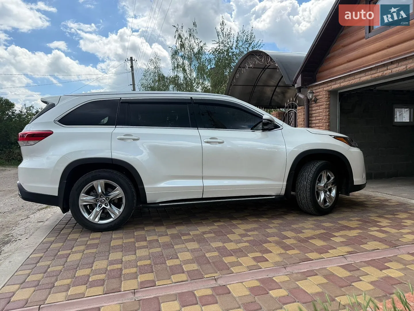 2019 Toyota Highlander - мініатюра 2
