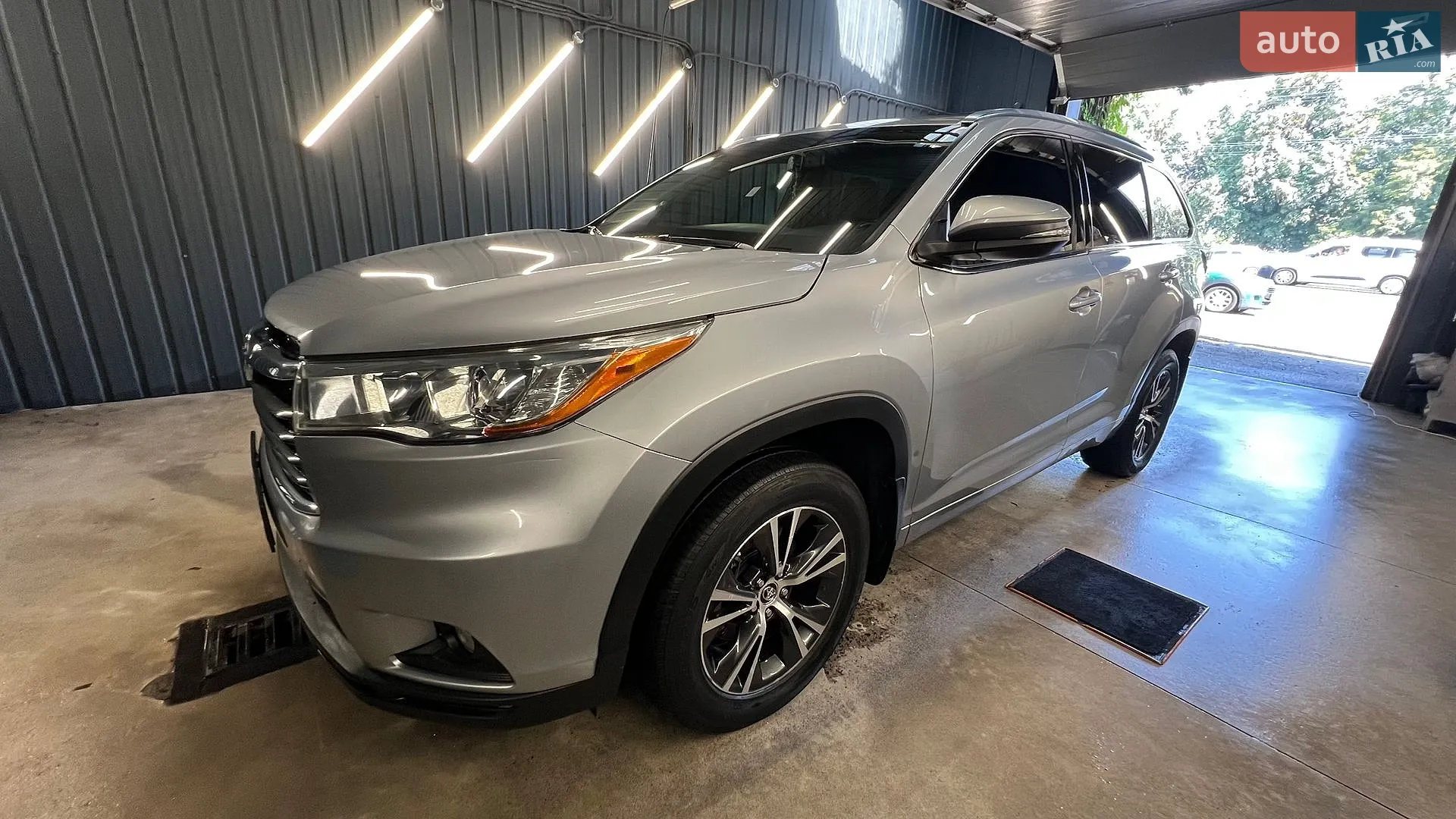 2015 Toyota Highlander - фото 1