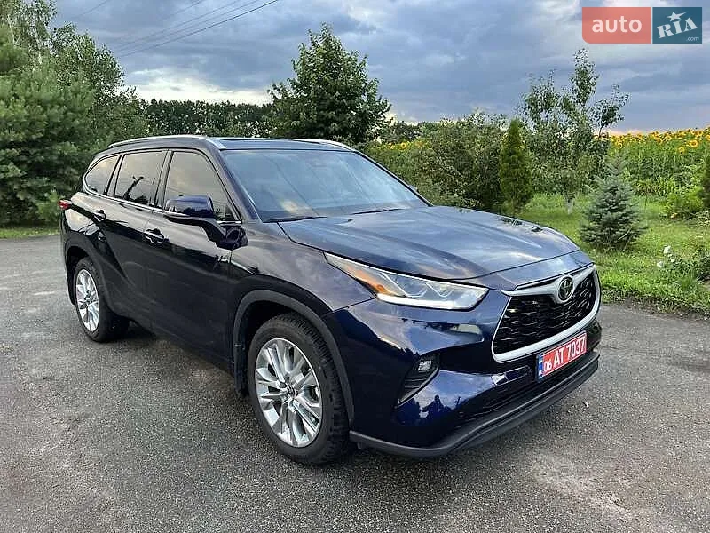 2022 Toyota Highlander - фото 1