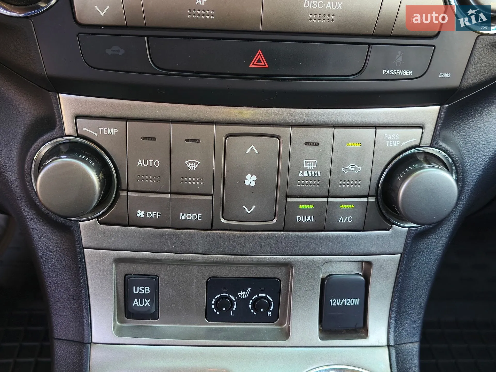 2011 Toyota Highlander - мініатюра 17