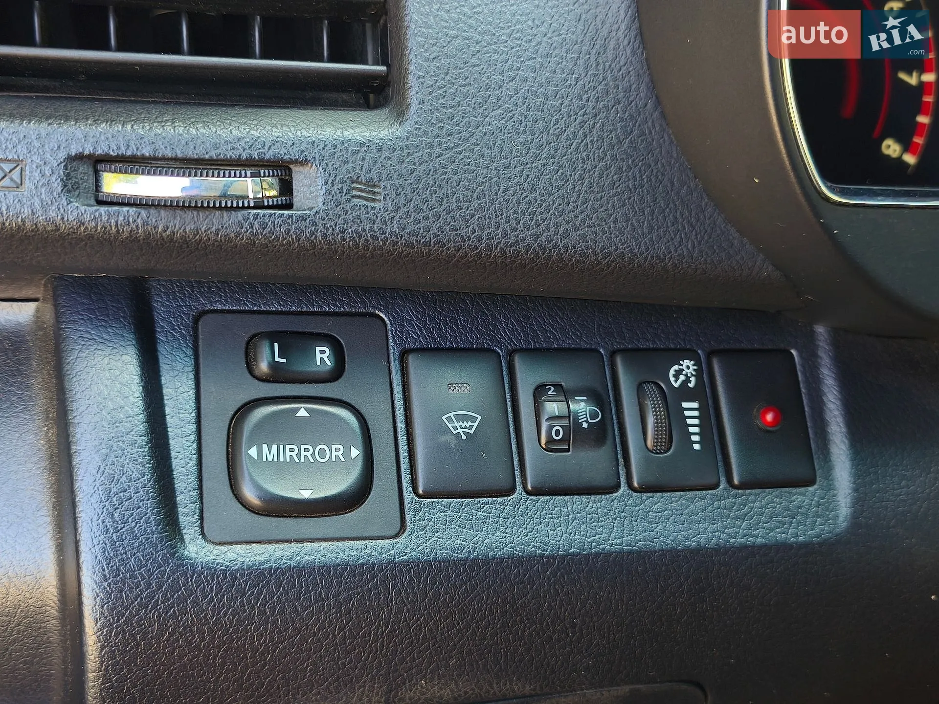 2011 Toyota Highlander - мініатюра 21