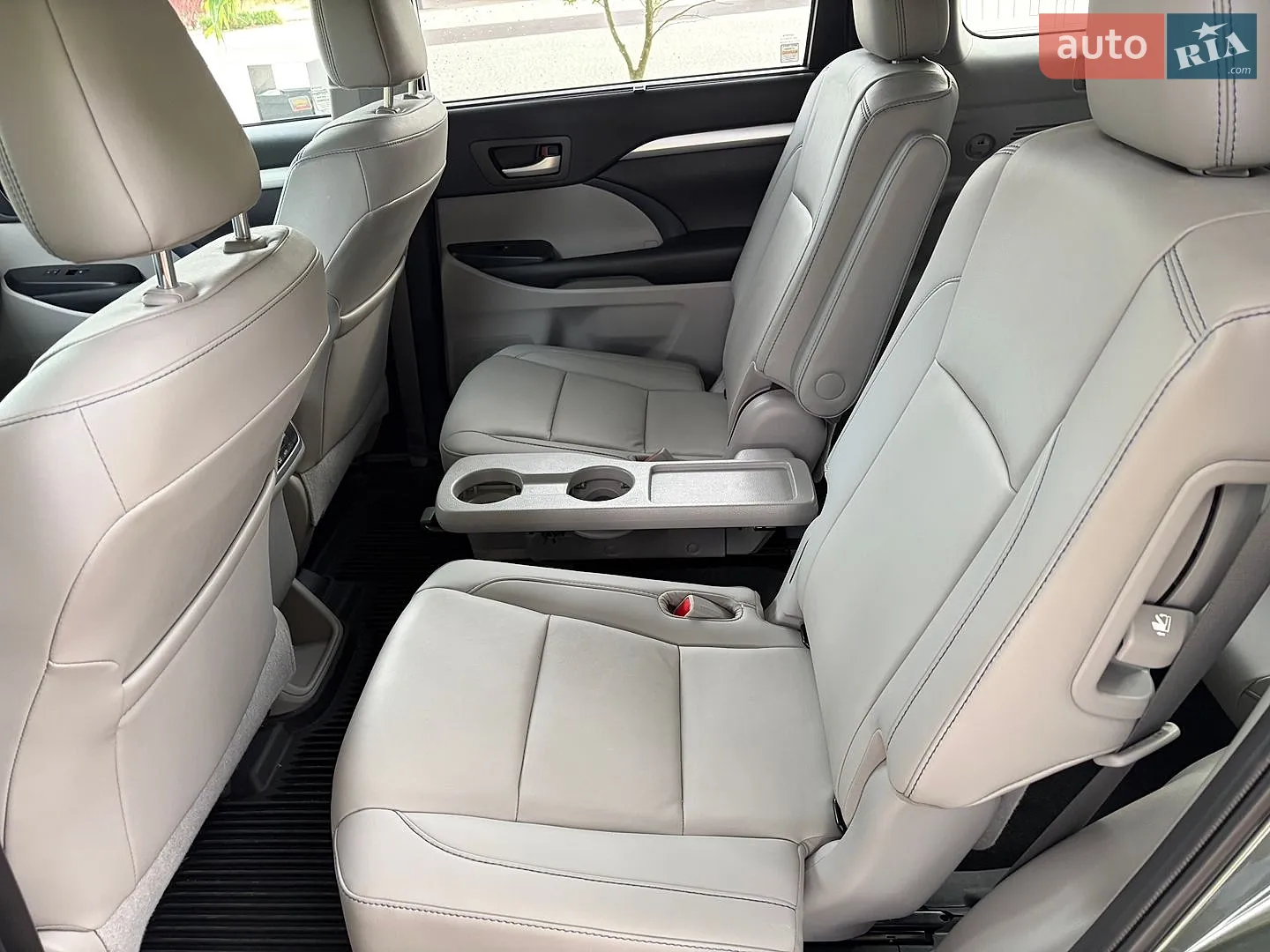 2019 Toyota Highlander - мініатюра 18