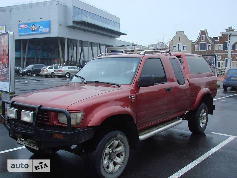 Пикап Toyota Hilux 1997 в 