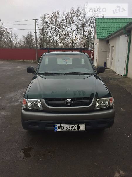 Другие легковые Toyota Hilux 2004 в Хусте