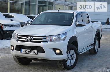Пикап Toyota Hilux 2015 в 