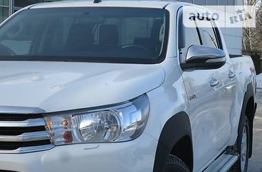 Пикап Toyota Hilux 2015 в 