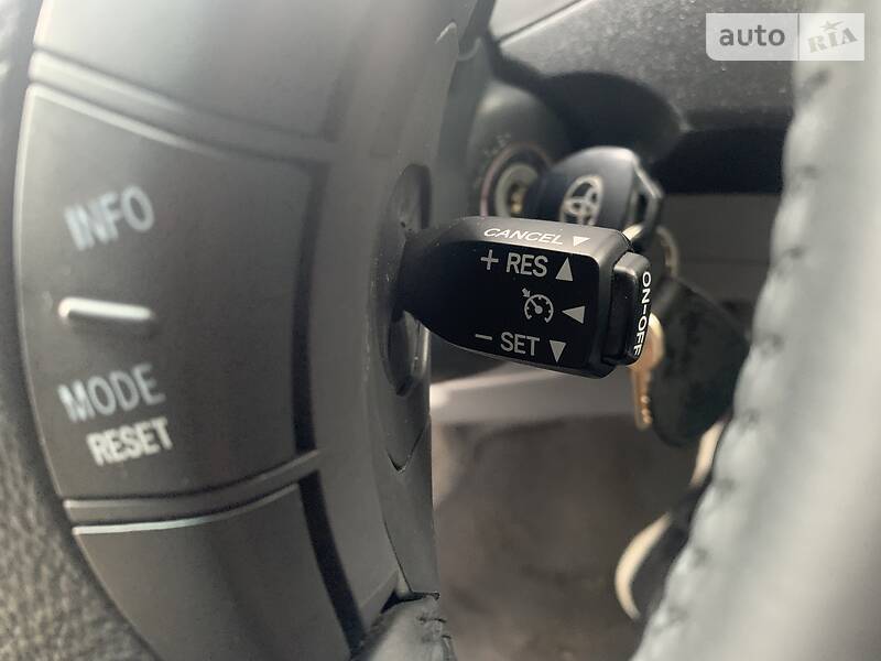 Пікап Toyota Hilux 2011 в Києві