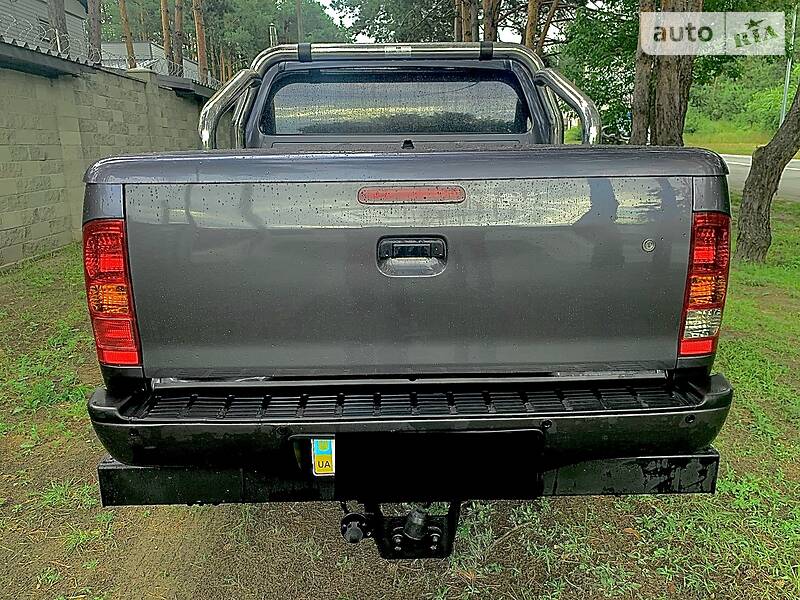 Пікап Toyota Hilux 2011 в Києві