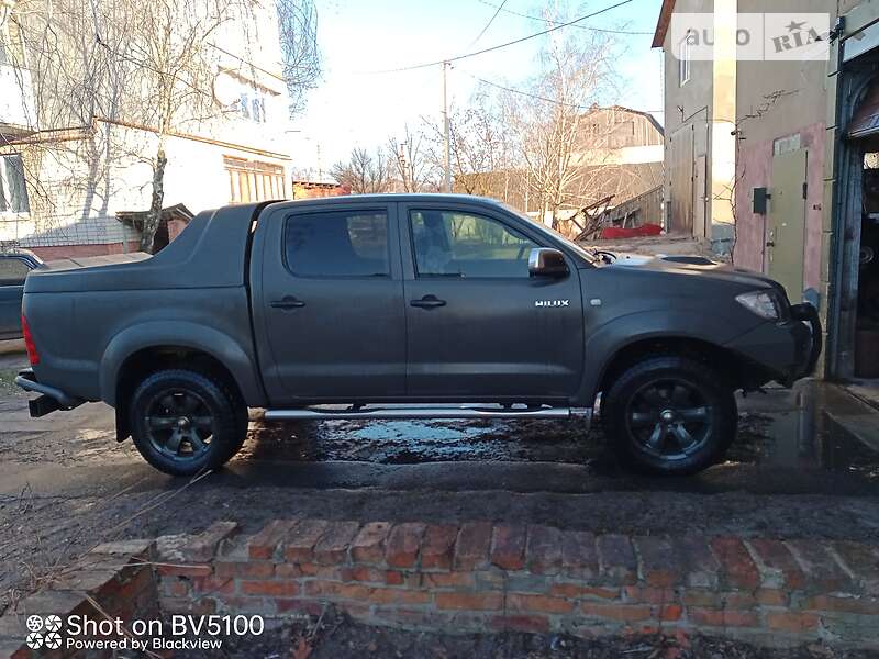 Пикап Toyota Hilux 2010 в Прилуках