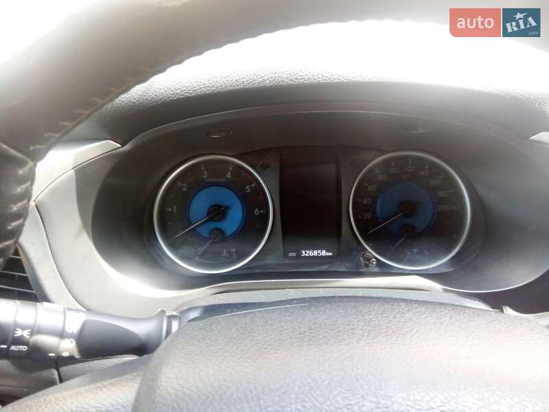 Пікап Toyota Hilux 2017 в Хмільнику