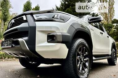 Пікап Toyota Hilux 2022 в 