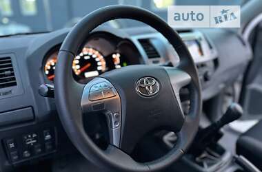 Пикап Toyota Hilux 2014 в 
