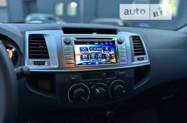 Пикап Toyota Hilux 2014 в 