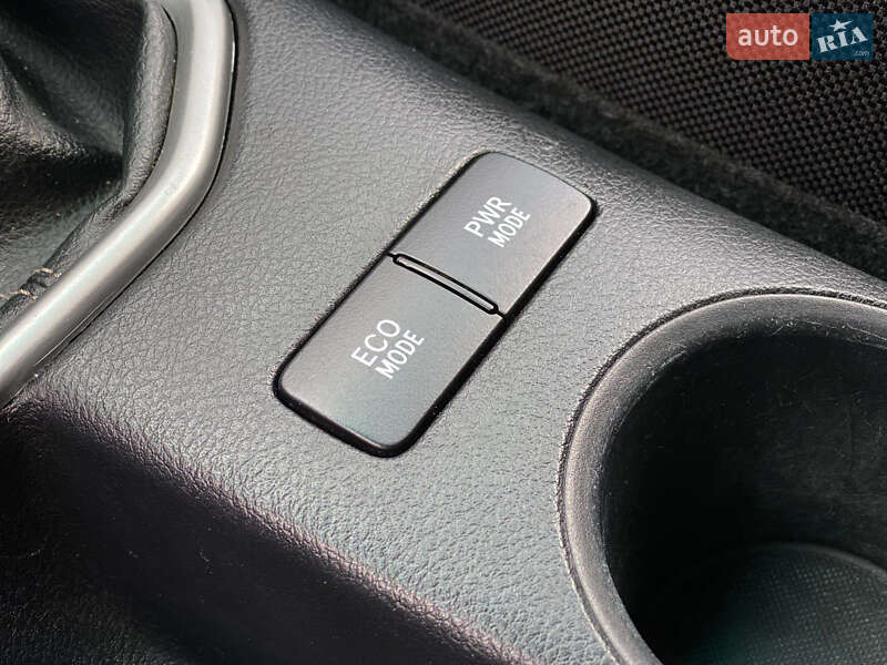 Пикап Toyota Hilux 2017 в Ужгороде