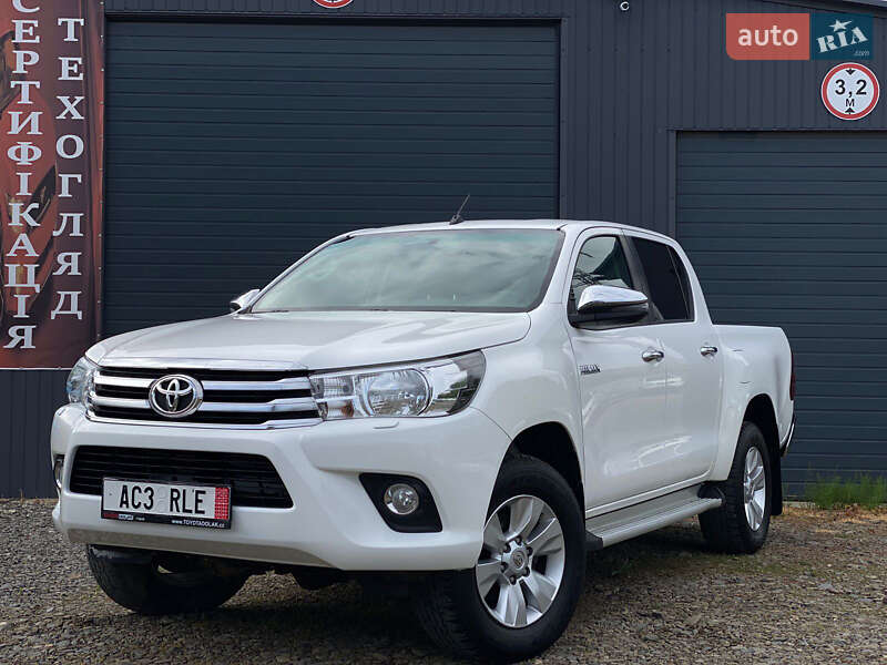 Пикап Toyota Hilux 2017 в Ужгороде