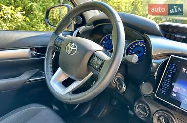 Пикап Toyota Hilux 2015 в 