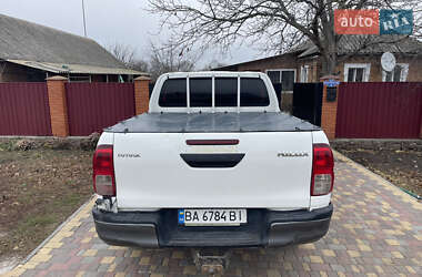 Пикап Toyota Hilux 2017 в 