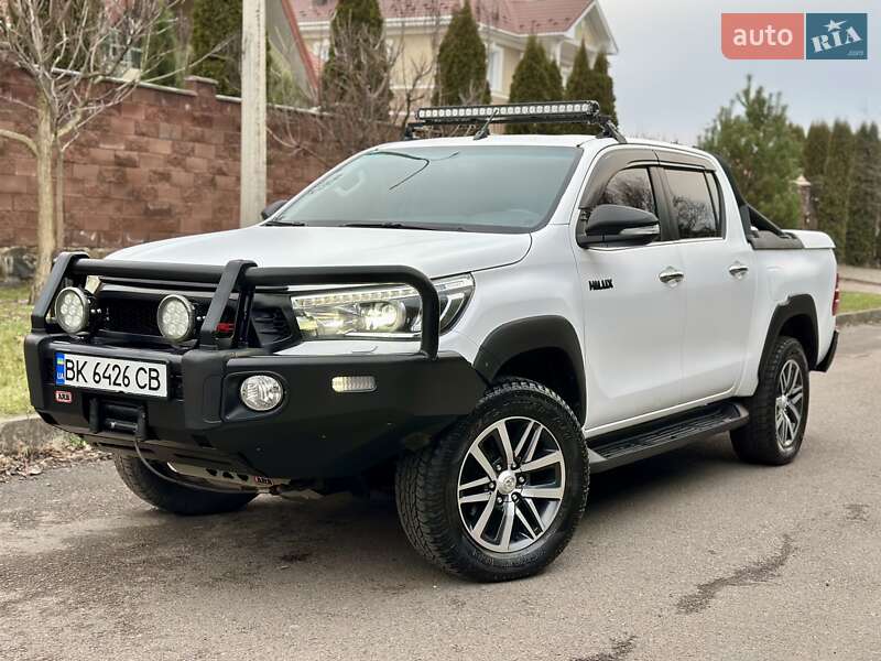 Пікап Toyota Hilux 2016 в Рівному