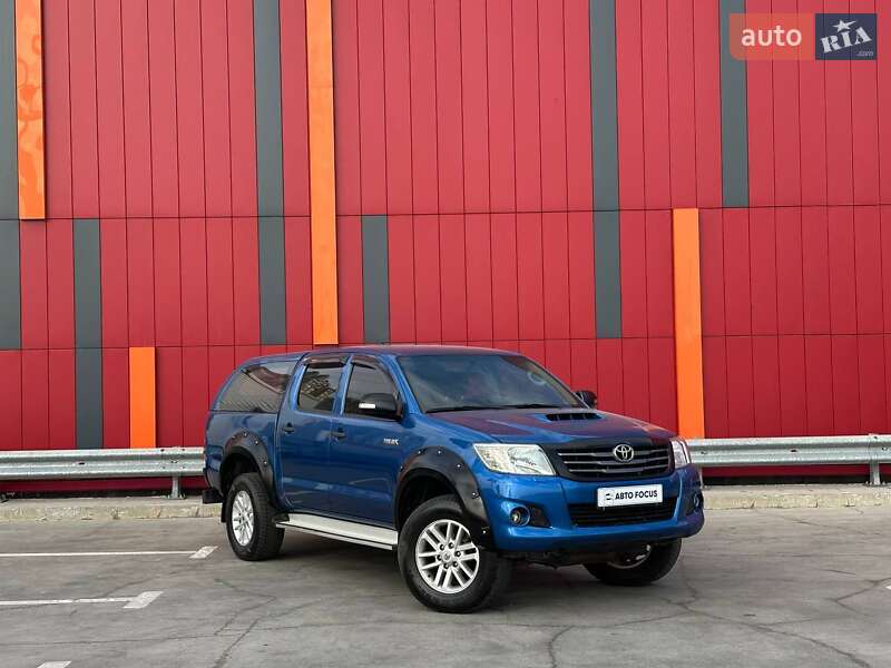 Пикап Toyota Hilux 2014 в Киеве