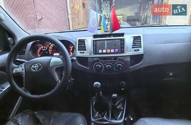 Пикап Toyota Hilux 2013 в Тернополе