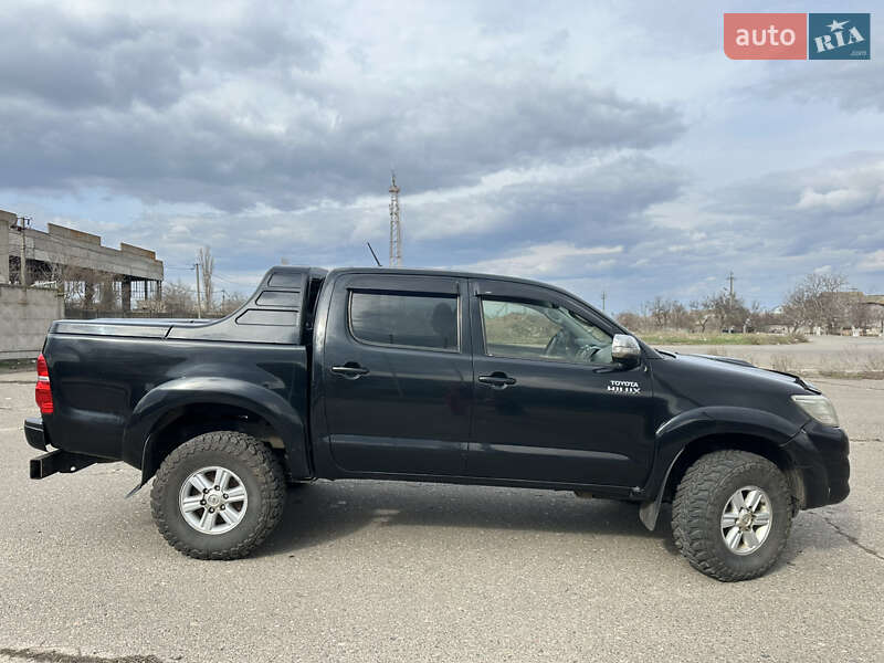 Пикап Toyota Hilux 2012 в Луцке