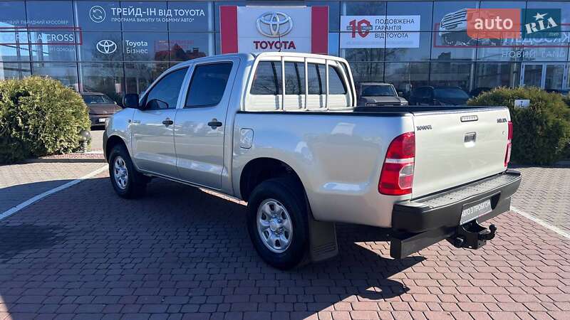 Пікап Toyota Hilux 2012 в Хмельницькому