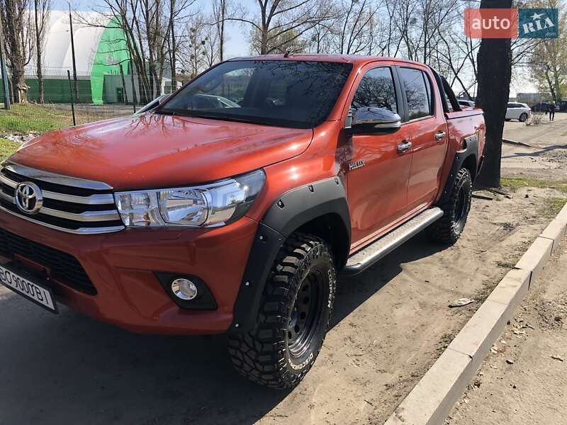 Пикап Toyota Hilux 2017 в Киеве
